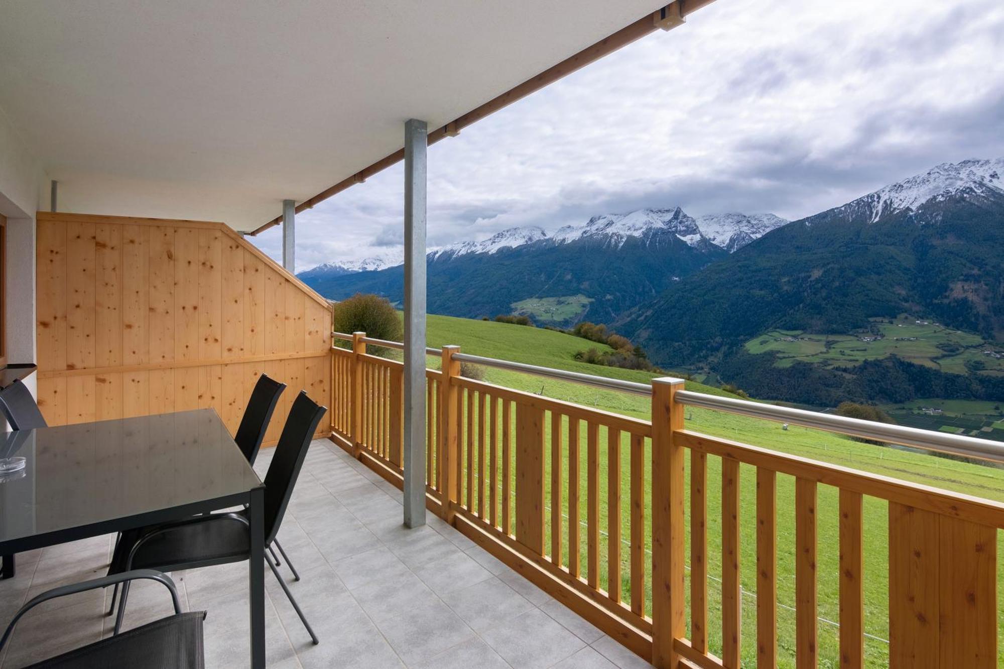 Gurschlerhof Apartment Lasa Exterior photo